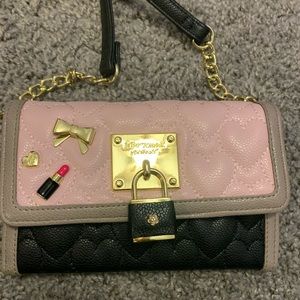 Crossbody purse